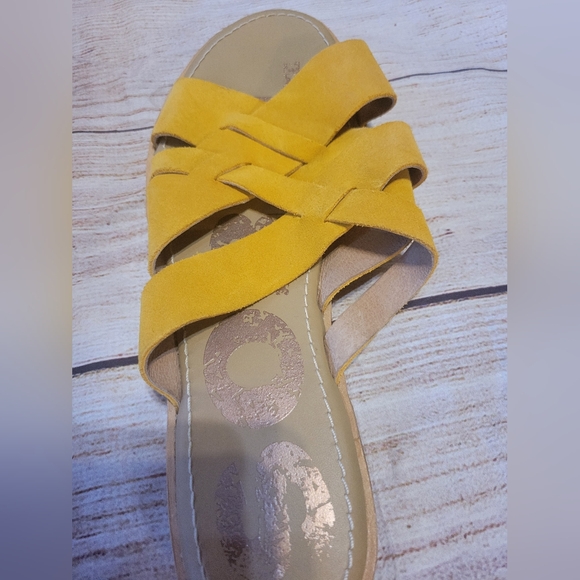 Sorel Yellow Crisscross Sandals - Picture 3 of 4